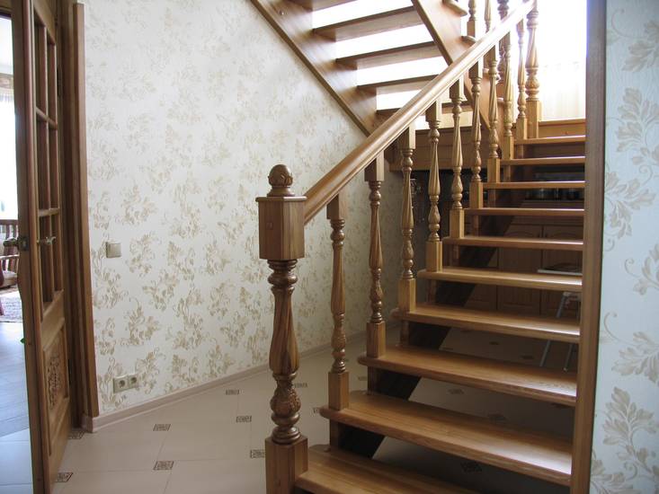 Балясины для лестницы деревянной